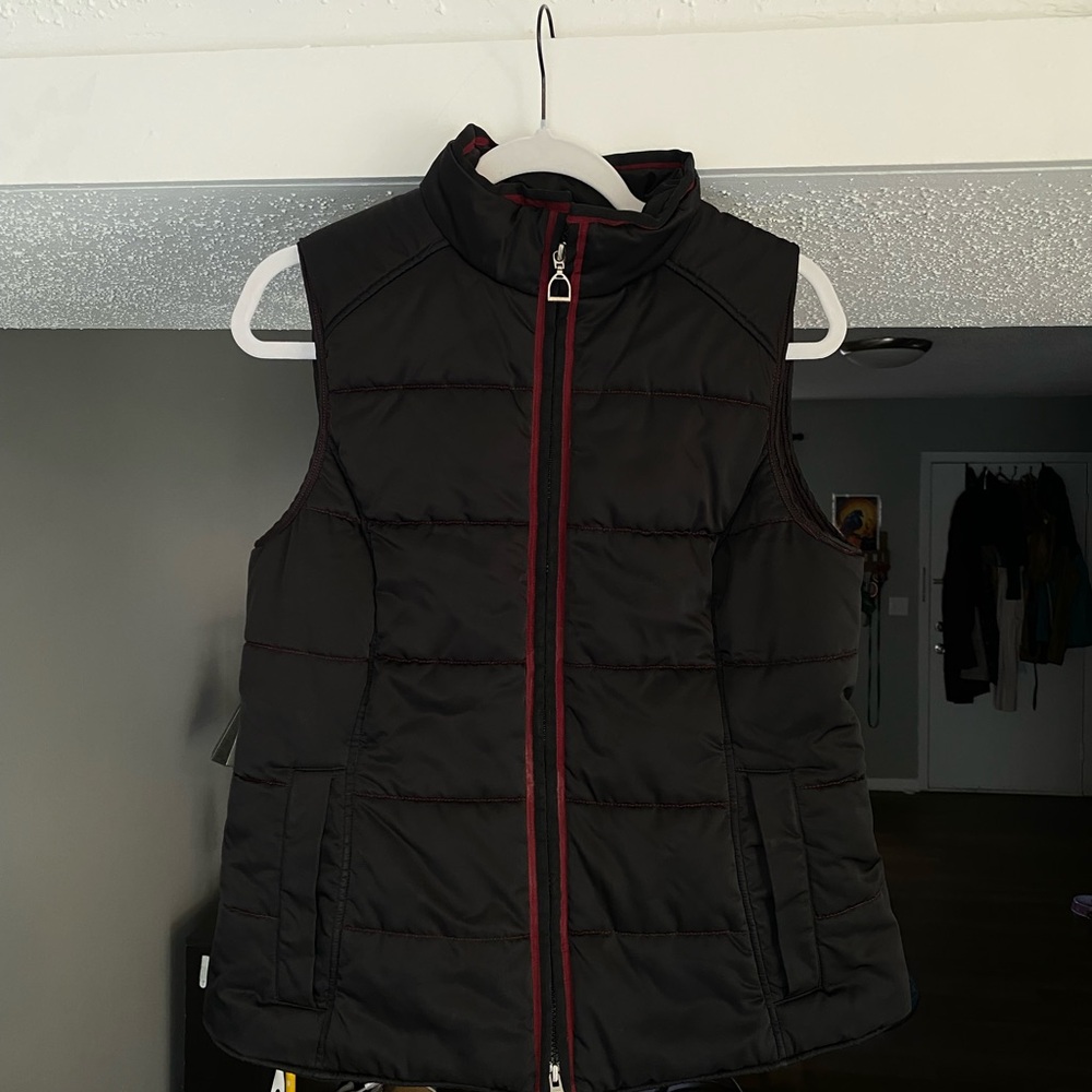 Ariat🐎❤️Women's Black Puffer Vest
